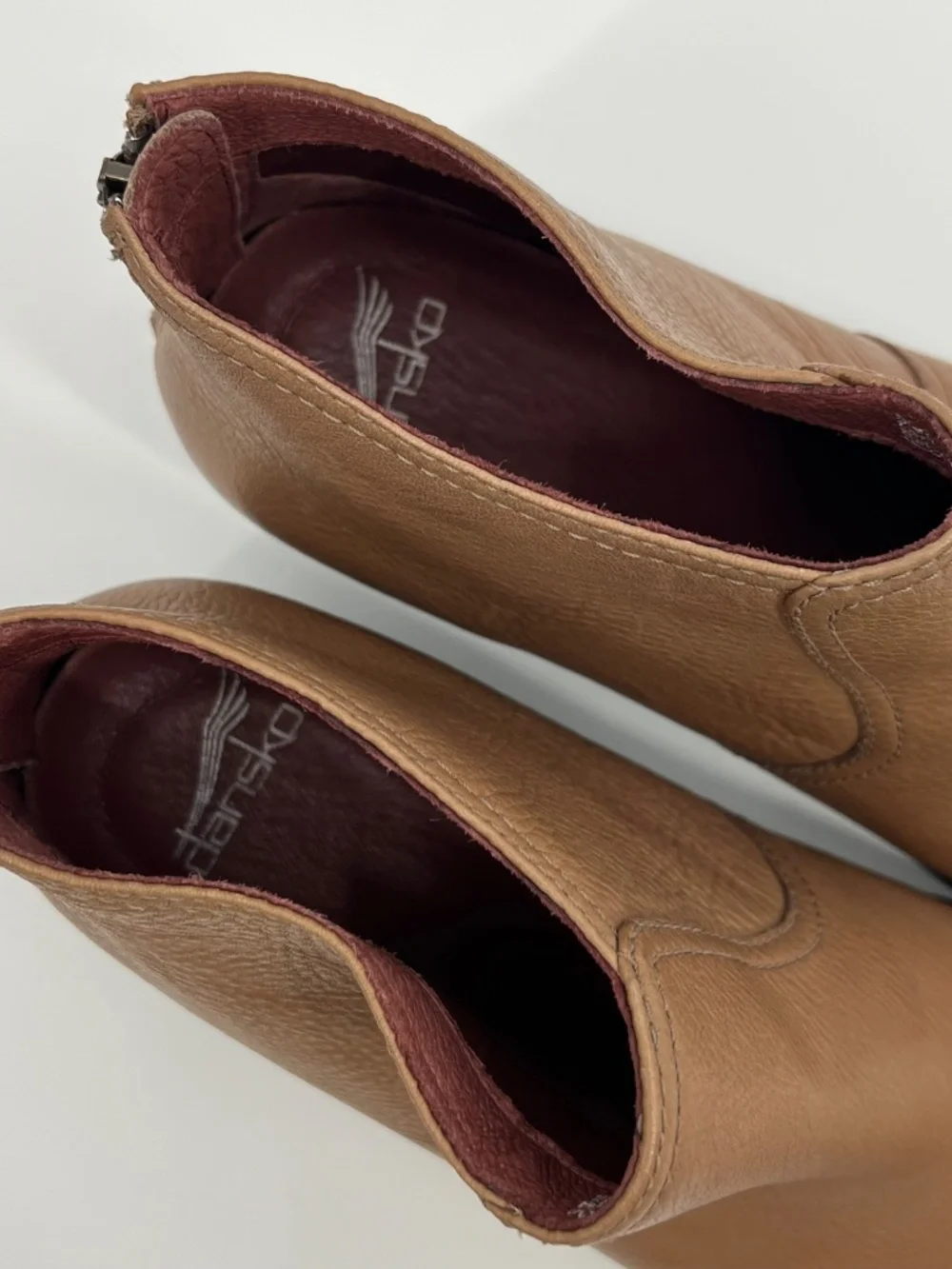 DANSKO Becki Brown Tan Leather Waterproof Booties Back Zip Sz EU 40 US 9.5-10